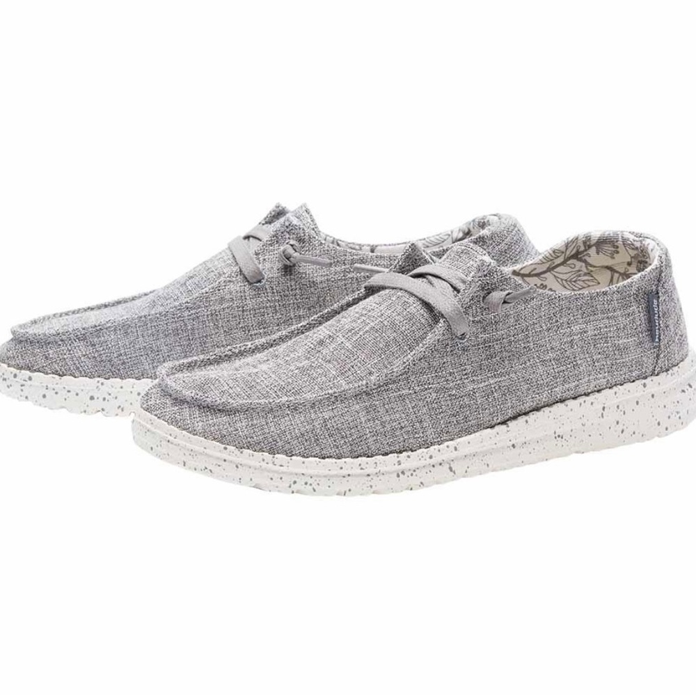 Hey Dude Women’s Wendy Linen Shoes. Size 38